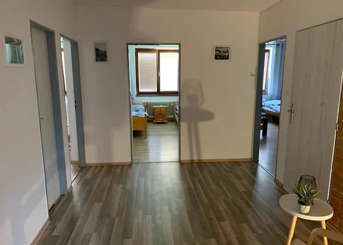 U Koupaliste شقة Velké Meziříčí